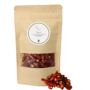 Auf diesem Bild ist ein Haufen Chilischoten getrocknet zu sehen